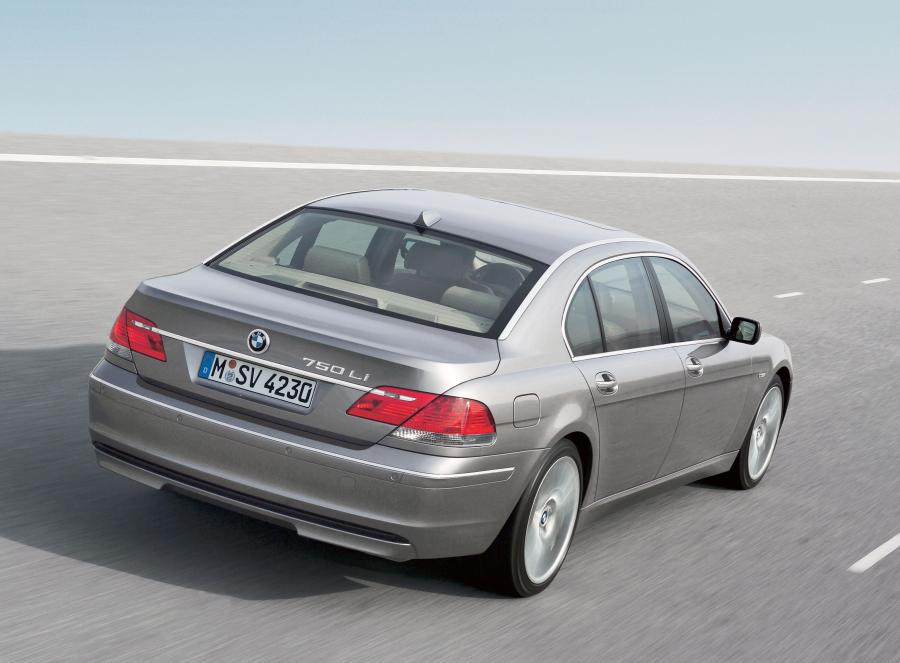  BMW 750Li (E66) 2005 года  (WW) (фото 34 из 41)